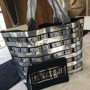 VS LARGE JET SET SEQUIN TOTE & WRISTLET